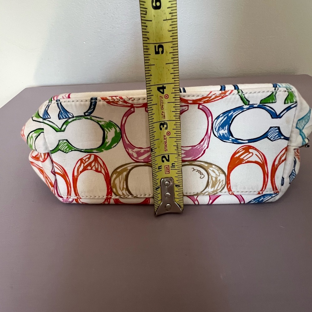 Monogrammed Coach small purse. Multicolored. Vintage. - Picture 10 of 12